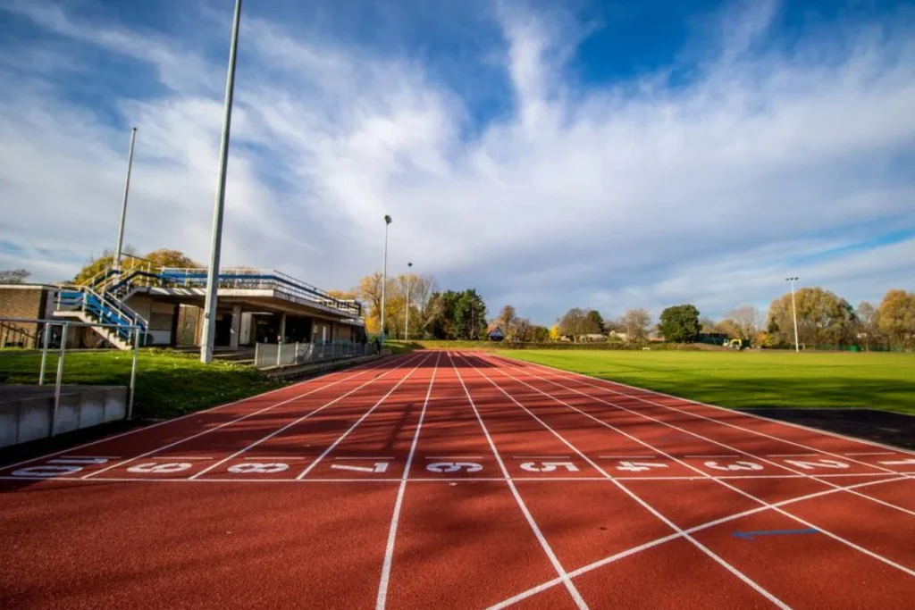 finsbury park athletics track wind checker