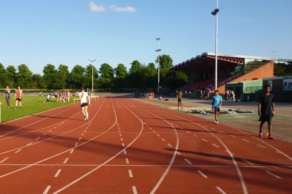 reading athletics track wind direction tailwind